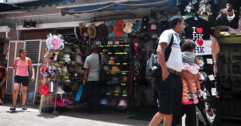 20130626-132010-stanley-market-shops-005