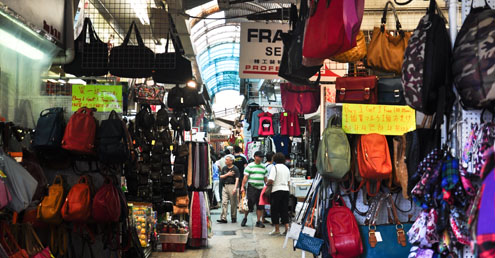 20130626-132130-stanley-market-shops-012