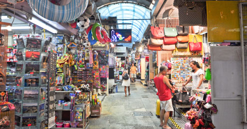 20130626-152459-stanley-market-shops-047